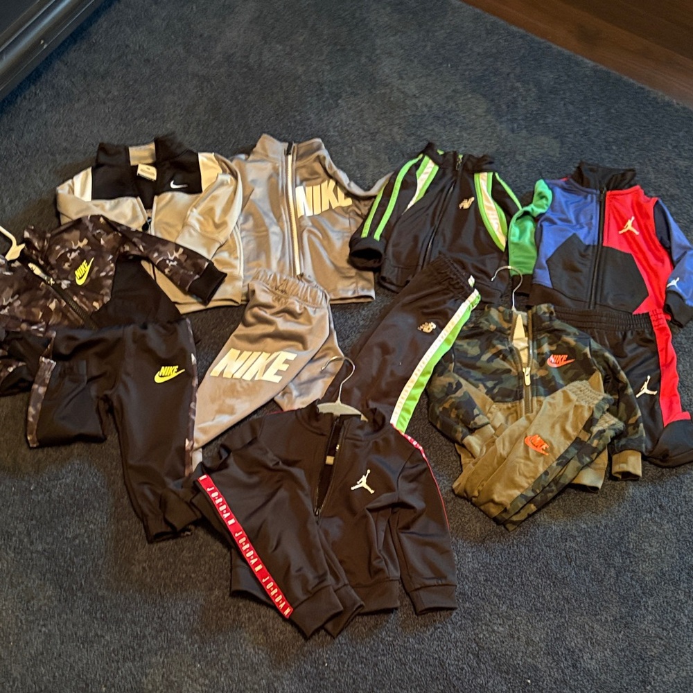 Six Tracksuits (Nike and Jordan)